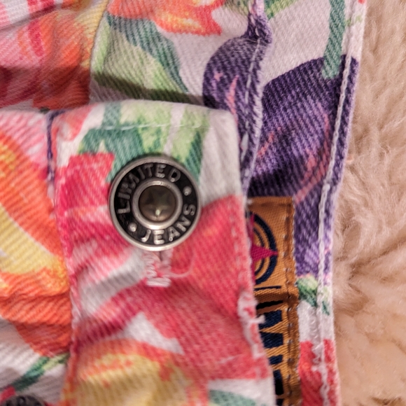 Limited Jeans - Picture 3 of 8